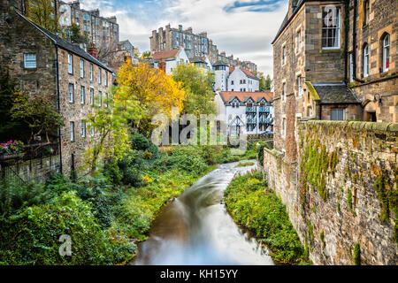 Impression de Dean Village à Édimbourg Banque D'Images