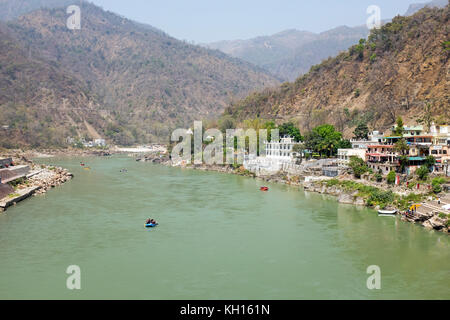 Le fleuve saint Ganges près de laxman jhula en Inde Asie Banque D'Images