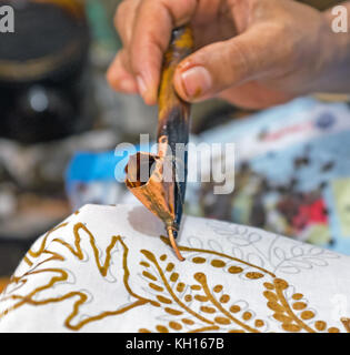 Peinture Aquarelle sur le tissu batik batik à faire. fait partie de la culture indonésienne Banque D'Images
