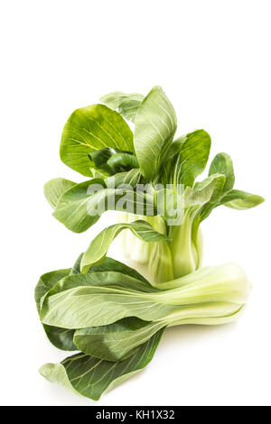 Bunch of fresh green baby bok choy, sur fond blanc Banque D'Images