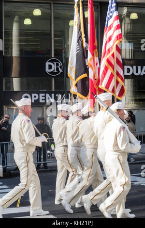 Anciens combattants day parade annuelle sur la cinquième avenue, New York, USA Banque D'Images