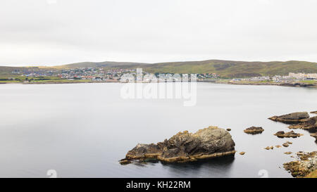 Vue de Lerwick. Lerwick est le principal port du Îles Shetland, Écosse et est vue du Knab. Banque D'Images