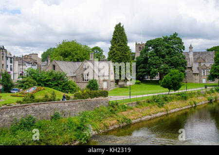 Autour de la photographie l'un des nombreux des grands lacs dans le lake district à Cumbria dans le nord-ouest de l'Angleterre. Banque D'Images