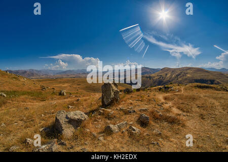 Zorats karer (carahunge) - pyramides de pierre préhistoriques site en Arménie, aussi connu comme stonehendge arménienne Banque D'Images