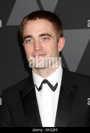 Hollywood, CA - 11 NOVEMBRE : Robert Pattinson à la AMPAS 9ème Annual Governor Awards à la salle Dolby Ballroom à Hollywood, Californie, le 11 novembre 2017. Crédit: David Edwards/Mediapunch Banque D'Images