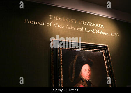 Londres, Royaume-Uni. 13 novembre, 2017. Le portrait de perdu guzzardi vice amiral Lord Nelson s'expose à la philip mould Gallery de Londres après qu'elle a été restaurée montrant l'amiral Lord Nelson, cicatrices du visage et l'absence de sourcil qu'il a subies à la bataille du Nil en 1798 la lutte contre la flotte française de Napoléon. La peinture a été redécouvert à partir d'une collection privée américaine par un marchand d'art et de l'intervenant programme bbc fake ou fortune, et avait déjà été repeints qui inclus l'enlèvement de peinture qui avaient couvert jusqu'Lord Nelson, crédit imperfections : amer ghazzal/Alamy live news Banque D'Images