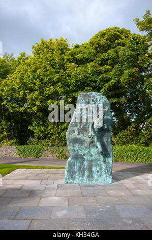 Les Nouvelles de l'égalité statue (2001) par le sculpteur irlandais John Behan (Dublin 1938), Galway, comté de Galway, Irlande Banque D'Images