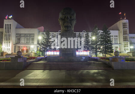 Monument à oulianov Lénine en Russie la ville d'Oulan-oudé. Le chef a été construit en 1970 pour le centenaire de la naissance de Lénine. il trône sur les principaux plaz Banque D'Images