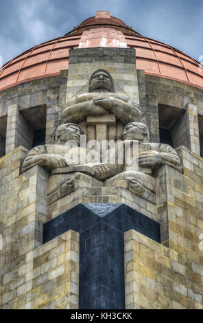 Les sculptures du monument de la révolution mexicaine (monumento a la Revolución Mexicana). Construit sur la place de la république à Mexico en 1936. Banque D'Images