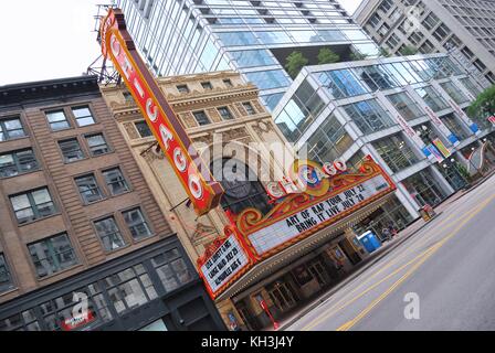 Chicago, Illinois - 16 juillet : le célèbre théâtre de State Street à Chicago le 16 juillet 2017 à Chicago, Illinois. Ouvert en 1921. Banque D'Images