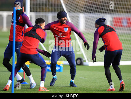 De gauche à droite, Marcus Rashford, Jesse Lingard, Danny Rose et Ashley Young pendant une séance d'entraînement au terrain d'entraînement d'Enfield, Londres. Banque D'Images