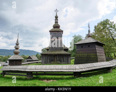 Église en bois de Ruthène ST. Paraskewa en plein air musée Skanzen près de Svidnik, Presovsky kraj, Slovaquie, Europe Banque D'Images