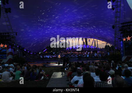 Washington, DC - 03 JUILLET : ambiance lors D'UN Concert du Capitole du quatrième jour de l'indépendance de 2013 qui se répète au National Mall le 3 juillet 2013 à Washington, DC. Crédit : mpi34/MediaPunch Inc. Banque D'Images