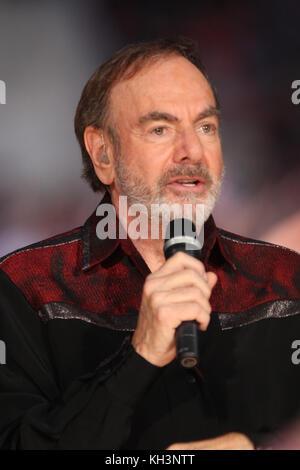 Washington, DC - 03 JUILLET : Neil Diamond lors D'UN Concert du Capitole du quatrième jour de l'indépendance 2013, répétition au National Mall le 3 juillet 2013 à Washington, DC. Crédit : mpi34/MediaPunch Inc. Banque D'Images