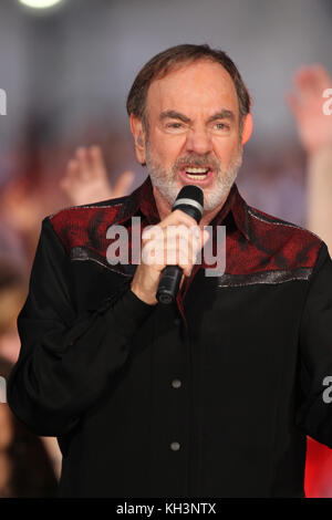 Washington, DC - 03 JUILLET : Neil Diamond lors D'UN Concert du Capitole du quatrième jour de l'indépendance 2013, répétition au National Mall le 3 juillet 2013 à Washington, DC. Crédit : mpi34/MediaPunch Inc. Banque D'Images