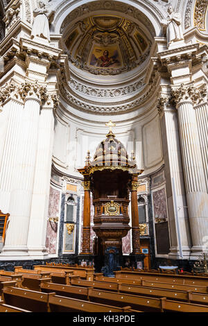 Berlin, Allemagne - 13 septembre 2017 : l'intérieur de la cathédrale de Berlin (Berliner Dom). l'actuel bâtiment a été achevé en 1905. Banque D'Images