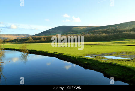 Dans friezland tame River dans le parc national de Peak District Banque D'Images