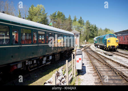 Locomotive diesel de la classe 37 à Ashburton sur le south devon railway Banque D'Images