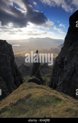 Voir rock pinacles de la table quiraing Banque D'Images