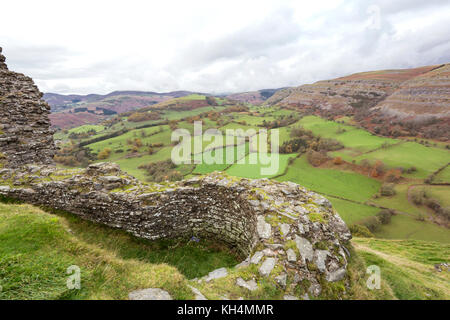 Castell Dinas Brân proche de l'Offa's Dyke Path près de Llangollen, Denbighshire, Nord du Pays de Galles, Royaume-Uni Banque D'Images