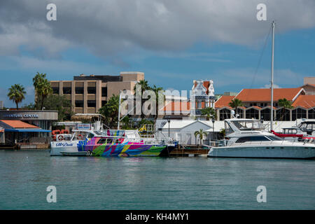 Caraïbes, îles sous le vent, Aruba (partie des îles ABC), Oranjestad. Cruise ship port. Banque D'Images