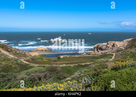 Les ruines de sutro baths le long de la côte de San Francisco, Californie Banque D'Images