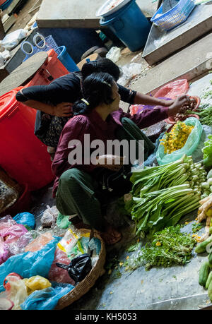 À l'intérieur du marché de Siem Reap, près de Phnom Penh, Cambodge Banque D'Images