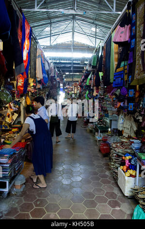 À l'intérieur du marché de Siem Reap, près de Phnom Penh, Cambodge Banque D'Images