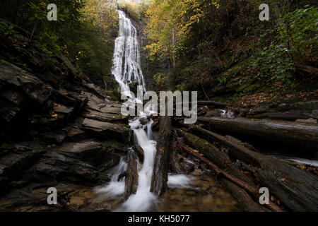 Mingo Falls Sont Environ 120 Pieds De Haut Et Lune Des