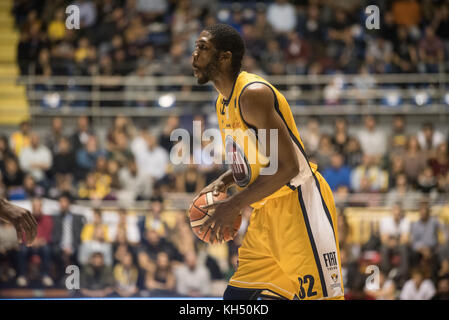 Trevor mbakwe(fiat torino auxilium) au cours de la match de basket-ball, serie a : fiat torino auxilium vs vanoli cremona. torino gagne 88-80 à pala ruffini à Turin 12 novembre 2017 Photo de alberto gandolfo/pacific press) Banque D'Images