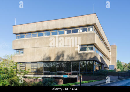 Le Conseil du comté de Warwickshire brutaliste immeuble de bureaux à Barrack Street, Warwick, Royaume-Uni Banque D'Images