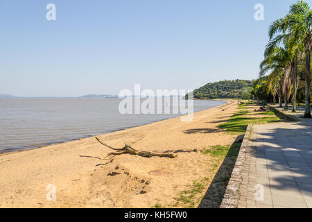 Rivière guaiba à Ipanema, Porto Alegre, Rio Grande do Sul, Brésil Banque D'Images