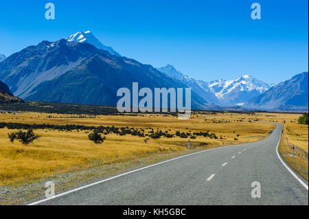 Route menant au parc national du Mont Cook, île du Sud, Nouvelle-Zélande Banque D'Images
