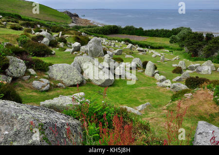 Halangy Down Ancient village, un âge de fer à la colonie romaine, néolithique 2500 av. J.-C., surplombant la mer sur St Mary's, Iles de Scilly, Cornwall, Royaume-Uni Banque D'Images