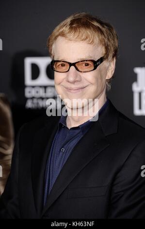 Los Angeles, CALIFORNIE, États-Unis. 13 novembre 2017. Danny Elfman aux arrivées pour la première de LA LIGUE DE JUSTICE, au Dolby Theatre at Hollywood and Highland Center, Los Angeles, CA 13 novembre 2017. Crédit : Michael Germana/Everett Collection/Alamy Live News Banque D'Images