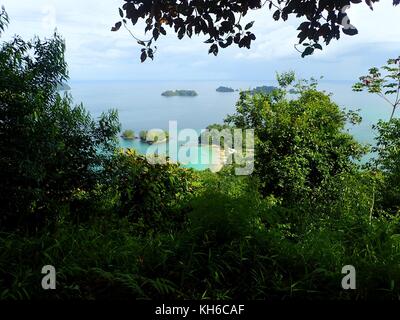 Une vue de elevatep au point plage en parc national de Coiba, Panama isla. Banque D'Images