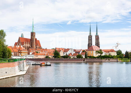 Voyage Pologne - vue de cathédrales et d'Ostrow Tumski île de la rivière oder à Wroclaw, en septembre Banque D'Images