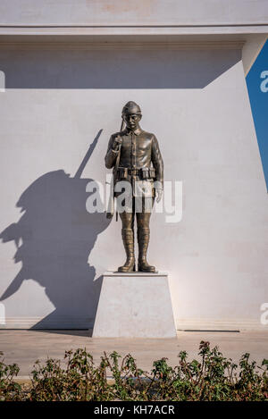 Monument d'un soldat de l'empire ottoman (turc) au cimetière des martyrs akbas et memorial à Canakkale, Turquie.la Turquie, Canakkale, 18 août 2017 Banque D'Images