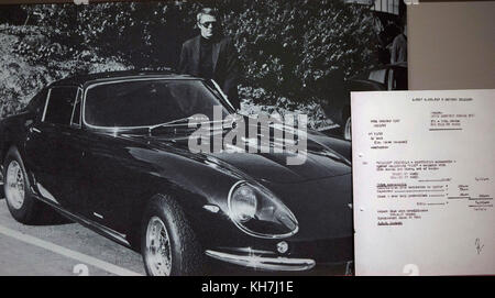 Londres, Royaume-Uni. 14Th nov, 2017. ferrari exposition "sous la peau" au design museum, Londres : Steve MCQUEEN avec sa Ferrari 275 GTS.4 avec livraison à partir du 16 octobre 1967 Crédit : Ilpo musto/Alamy live news Banque D'Images