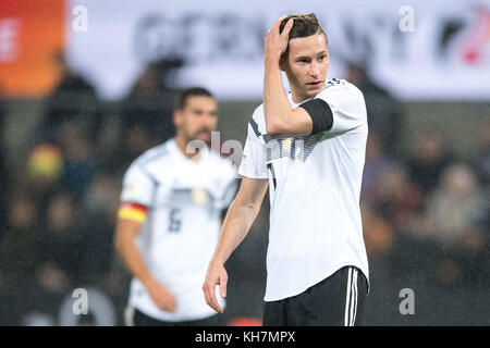 Cologne, Allemagne. 14 novembre 2017. L'Allemand Julian Draxler a fait un geste lors du match international de football entre l'Allemagne et la France à Cologne, en Allemagne, le 14 novembre 2017. Crédit : Marius Becker/dpa/Alamy Live News Banque D'Images