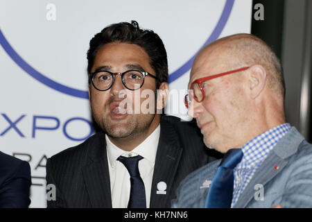 Paris, France. 14Th Nov, 2017. Arnaud Robinet, maire de Reims s'occupe à la présentation du projet EXPO 2025 GRAND PARIS FRANCE et les 100 jeunes ambassadeurs qui portera les couleurs de la candidature française aux quatre coins de la planète jusqu'à ce que le vote, le 15 novembre 2018. Credit : Bernard Menigault/Alamy Live News Banque D'Images