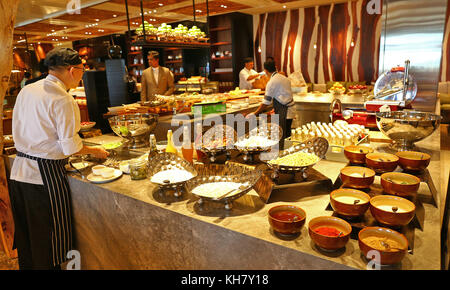 Colombo, Sri Lanka. 16 nov, 2017 Sri lanka.chefs préparer la nourriture à l'hôtel Shangri-la à Colombo le 16 novembre 2017. crédit : Pradeep dambarage/Alamy live news Banque D'Images