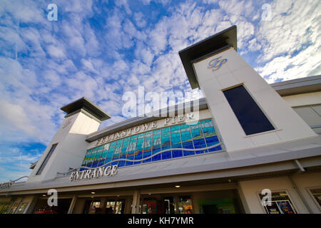 Felixstowe, Royaume-Uni. 16 Nov, 2017. Météo France : un matin d'automne ensoleillée à la plage à Felixstowe, Suffolk. Credit : Angela Chalmers/Alamy Live News Banque D'Images
