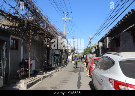 Ruelles traditionnelles pittoresques dans un quartier résidentiel chinois (Hutong) - Beijing, Chine Banque D'Images