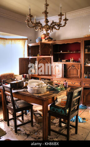 Belgique : images obsédantes ont révélé une importante collection de trophées dans une maison abandonnée qui semble comme s'il a été figé dans le temps. La seri Banque D'Images