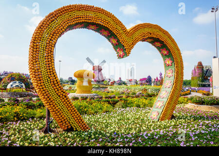 Dubaï, Émirats arabes unis, le 22 janvier 2016 : Miracle jardin est l'une des principales attractions touristiques de Dubaï, Émirats arabes unis Banque D'Images