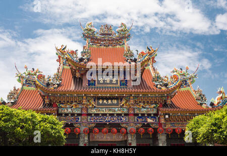 La ville de Kaohsiung, Taïwan, district de tsoying, étang de lotus, temple des lumières *** *** local caption architecture, art, chinois, coloré, kaohsiung city Banque D'Images