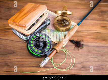 Instruments et accessoires de pêche à la mouche Banque D'Images