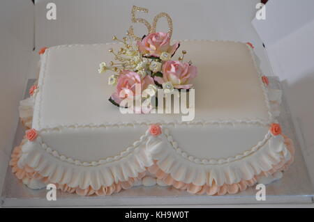 50e anniversaire de mariage cake Banque D'Images