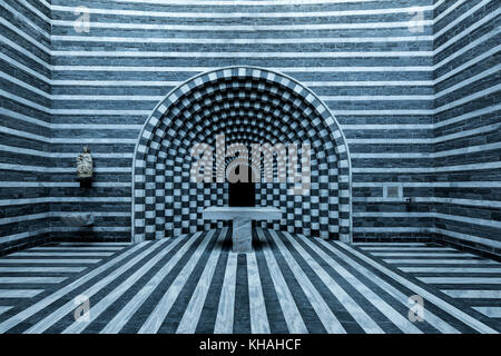 L'intérieur moderne de la chapelle de l'église San Giovanni Battista, l'architecte Mario Botta, mogno, lavizzara, Tessin, Suisse Banque D'Images